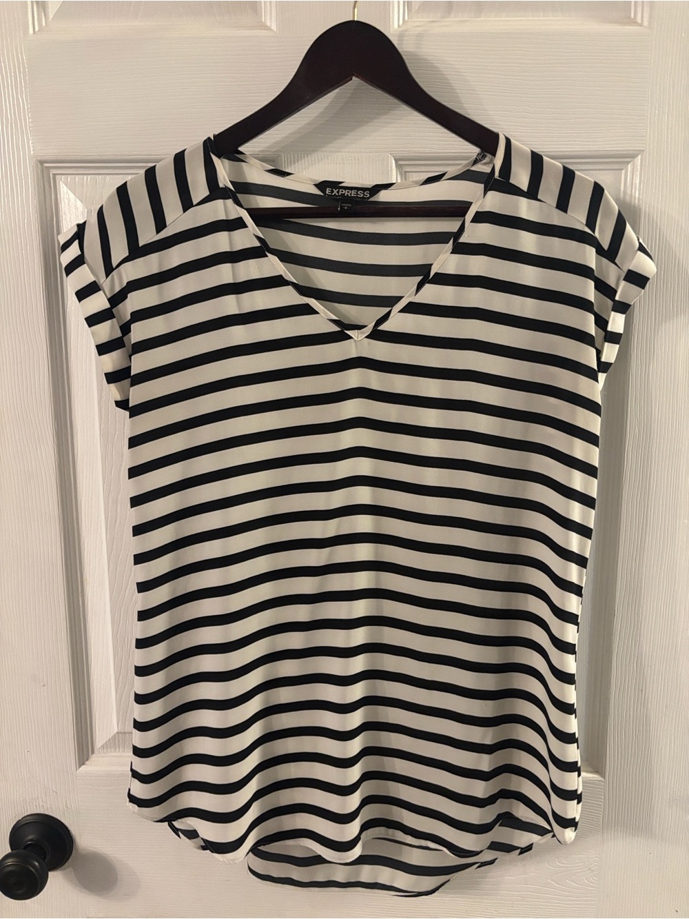 Express Black & White Striped V-Neck Short Sleeve Top